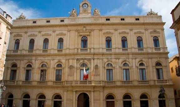 Foto-Municipio Gran Galà della Cultura e della Legalità: Riflessioni e Impegno al Palazzo dell'Aquila di Caltagirone.