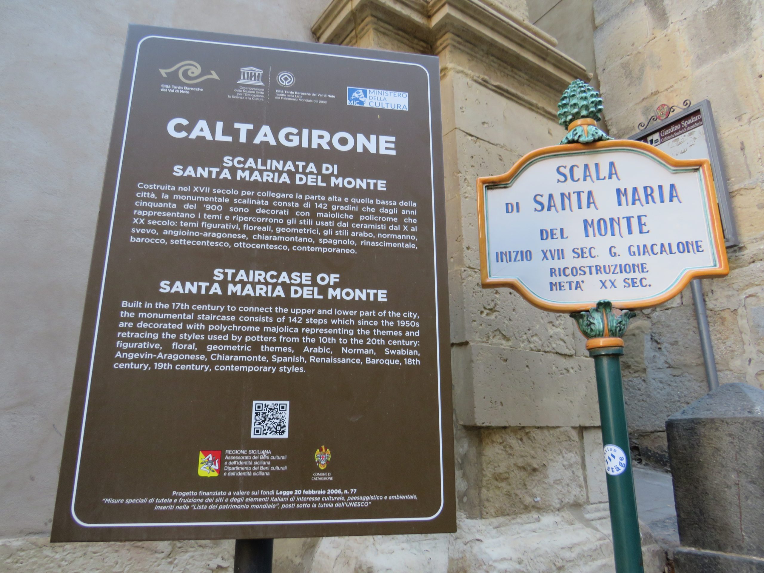 IMG_8512-scaled Scandalo a Caltagirone: Ulteriori Mattonelle Monumentali Asportate dalla Scala di Santa Maria del Monte
