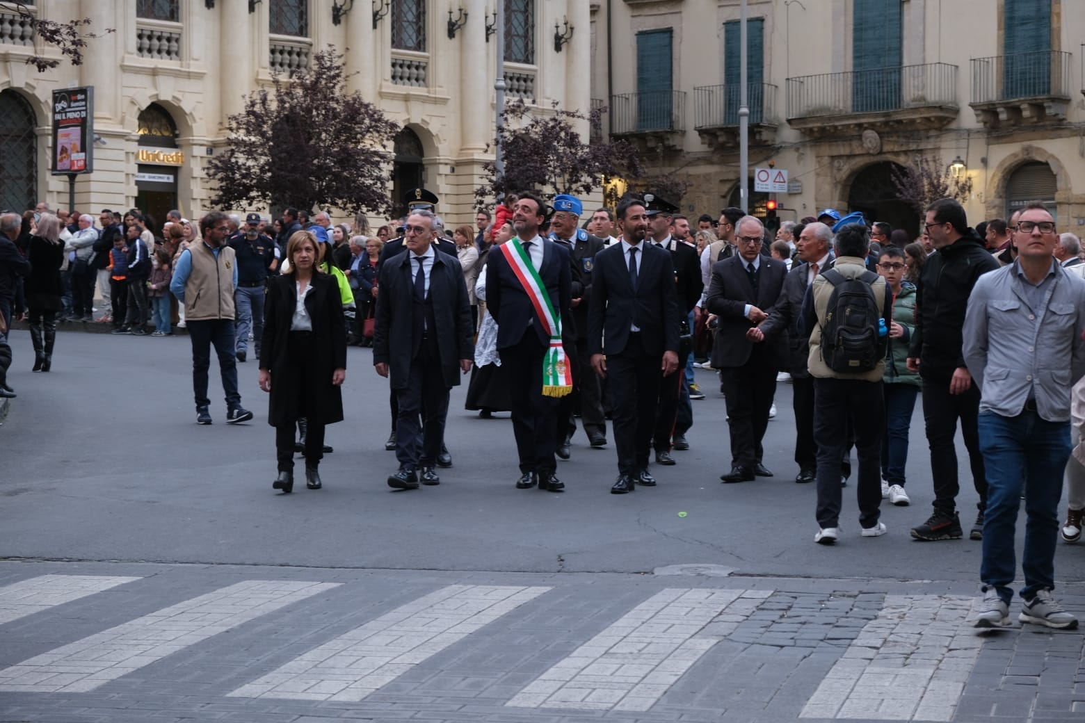 S-F.-DI-PAOLA-2 “La Toccante Processione Storica di San Francesco di Paola: Fede e Tradizione a Caltagirone”