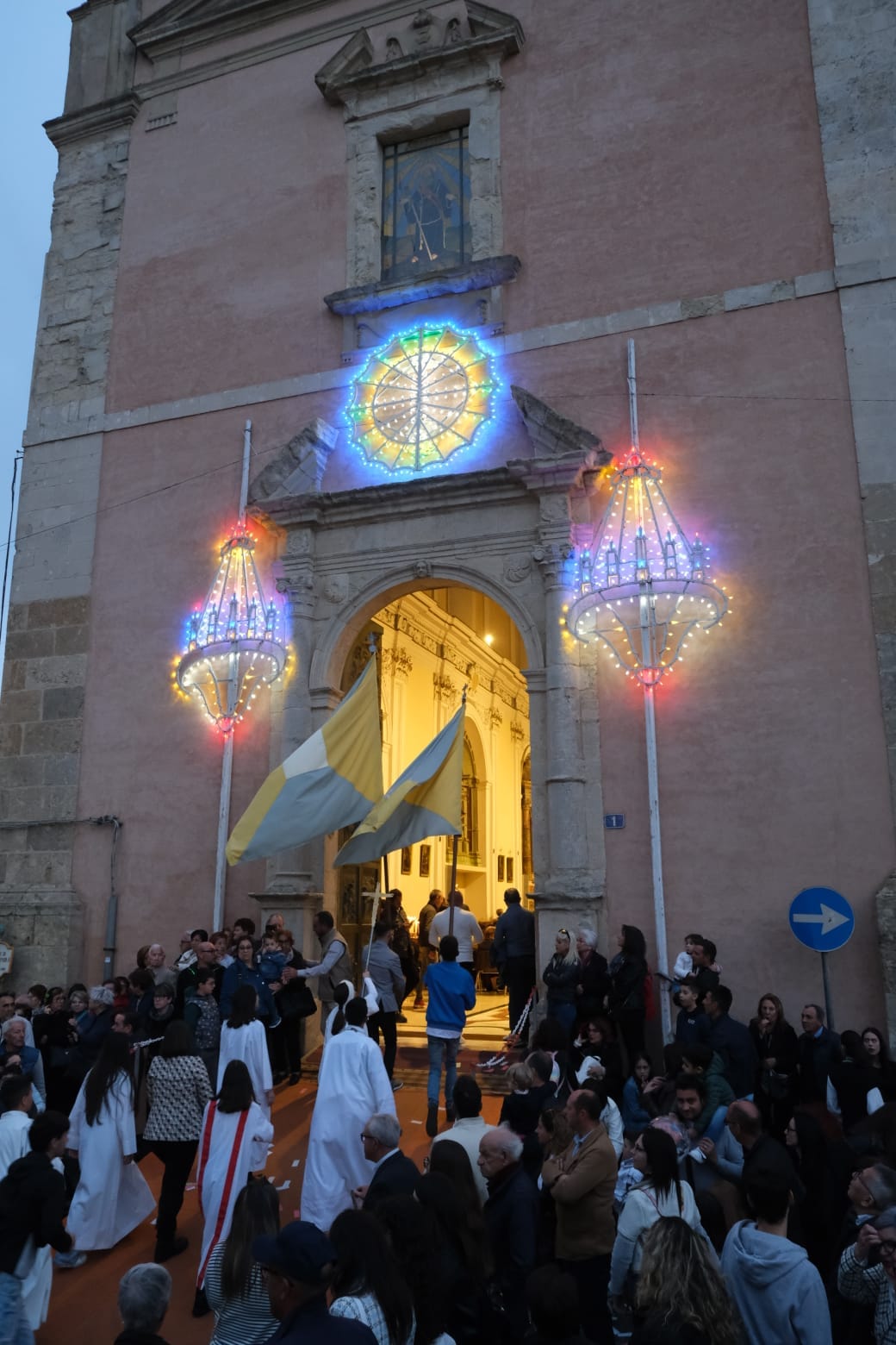 S-F.-DI-PAOLA-4 “La Toccante Processione Storica di San Francesco di Paola: Fede e Tradizione a Caltagirone”