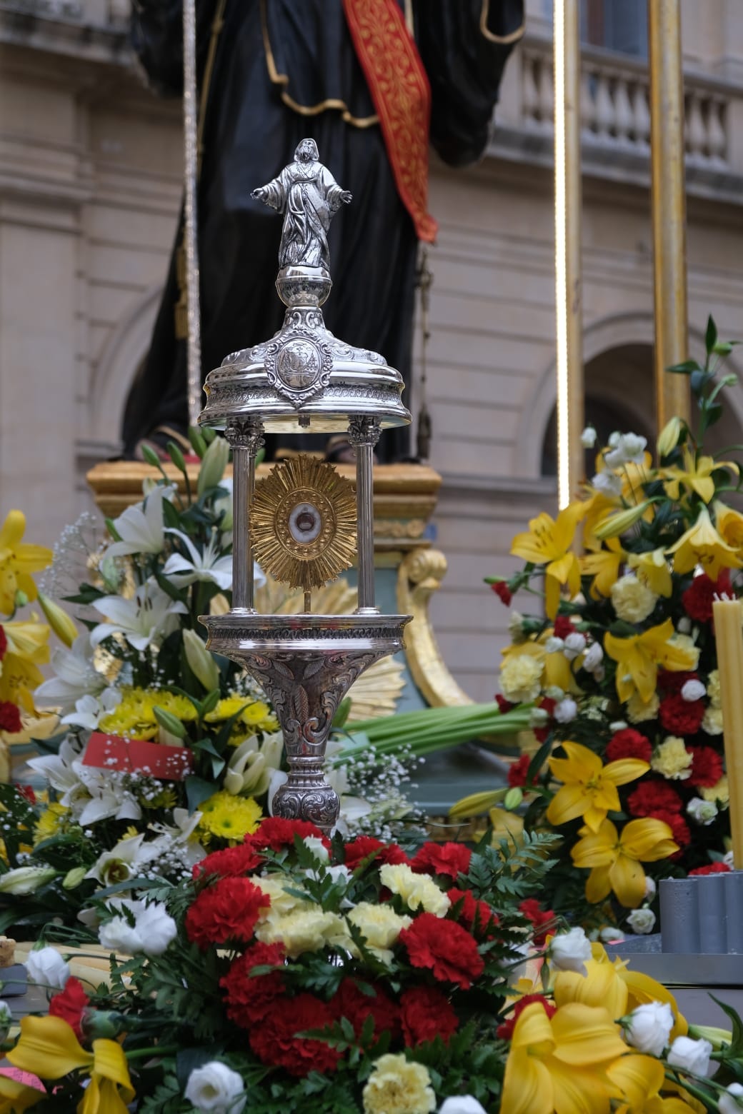 S-F.-DI-PAOLA-9 “La Toccante Processione Storica di San Francesco di Paola: Fede e Tradizione a Caltagirone”